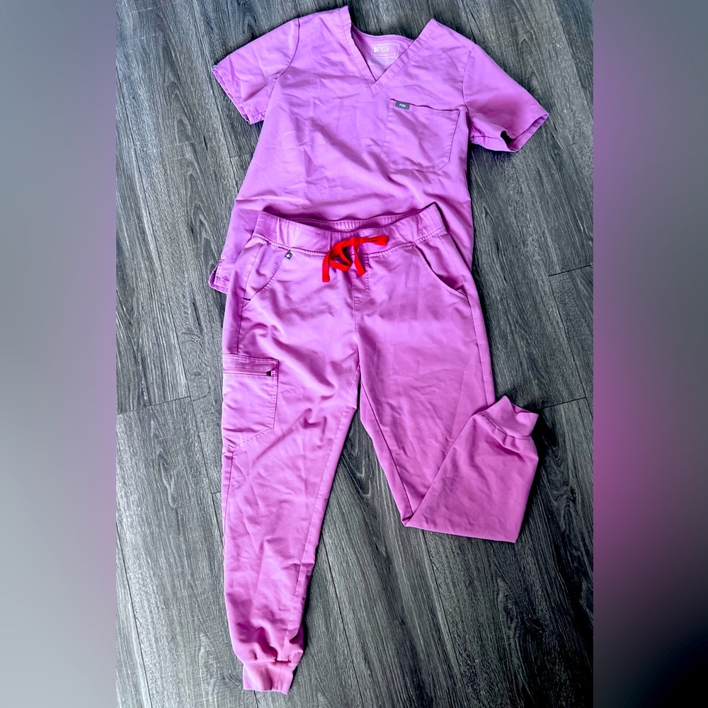 FIGS Scrubs Set. Used in good condition.